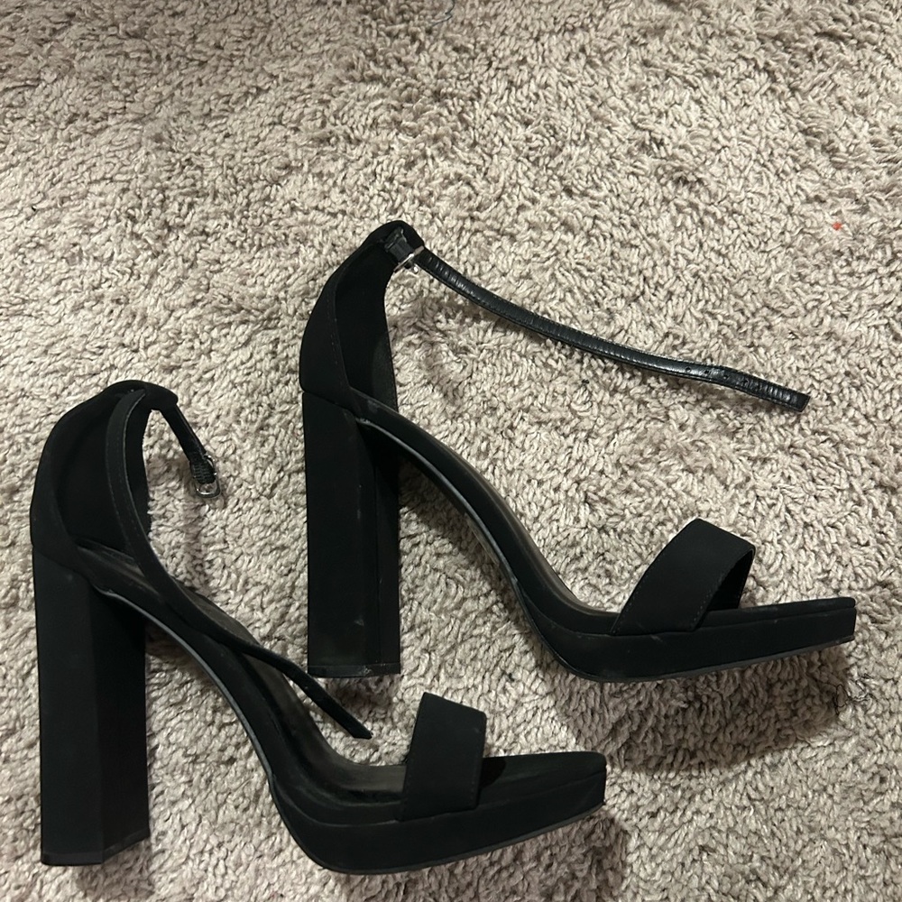 Wild Diva Black Block Heel Sandals